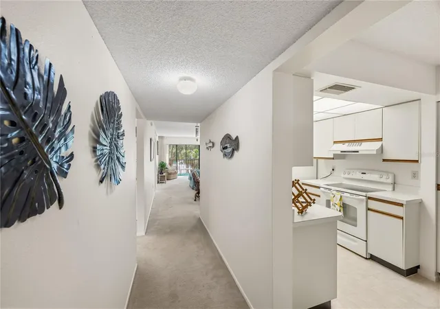 Photo 4 of Condo for sale at 625 30th Avenue W #G204, Bradenton, FL 34205 | MLS# A4710529 | Listing updated on 2026-10-29