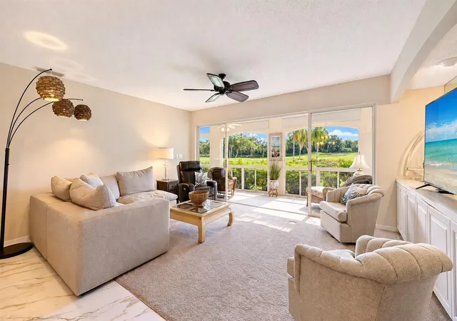 Photo 3 of House for sale at 3814 Oakley Greene #27, Sarasota, FL 34235 | MLS# A4710531 | Listing updated on 2026-10-28