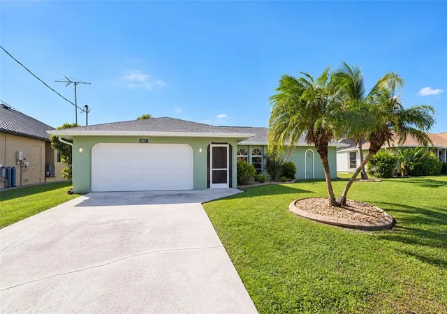 Photo 3 of Single family home for sale at 18231 Hottelet Cir, Port Charlotte, FL 33948 | MLS# C7532372 | Listing updated on 2026-10-27