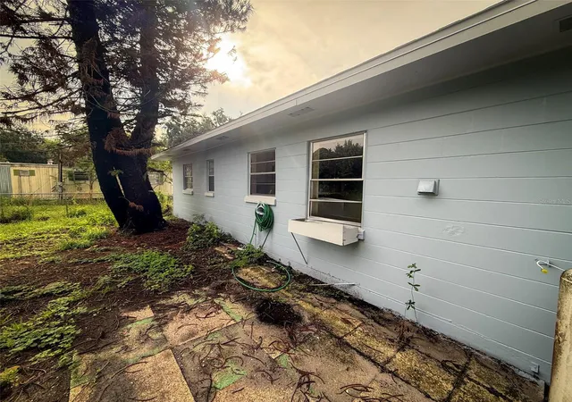 Photo 4 of Single family home for sale at 3223 Avenue S NW, Winter Haven, FL 33881 | MLS# NS1089559 | Listing updated on 2026-10-29