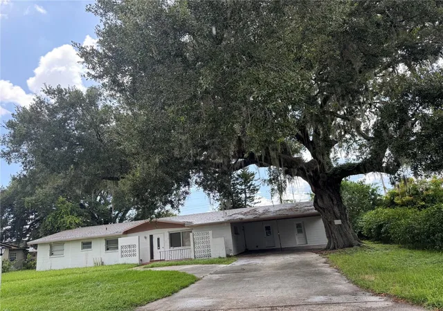 Single family home for sale at 1320 Pleasant Pl, LAKELAND, FL 33801 | MLS# L4965987