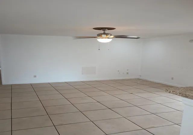 Photo 4 of Single family home for sale at 1320 Pleasant Pl, Lakeland, FL 33801 | MLS# L4965987 | Listing updated on 2026-10-27