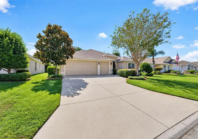 Photo 4 of Single family home for sale at 588 Bradford Loop, The Villages, FL 32163 | MLS# G5119390 | Listing updated on 2026-10-23