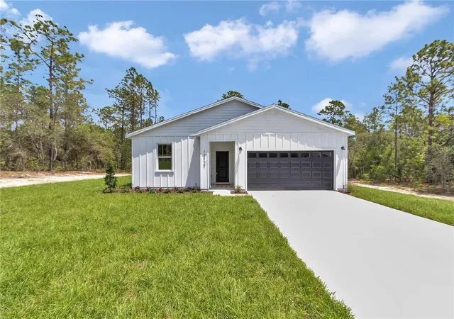 Photo 1 of Single family home for sale at 12197 SW 76 Lane, Dunnellon, FL 34432 | MLS# O6452039 | Listing updated on 2026-10-29