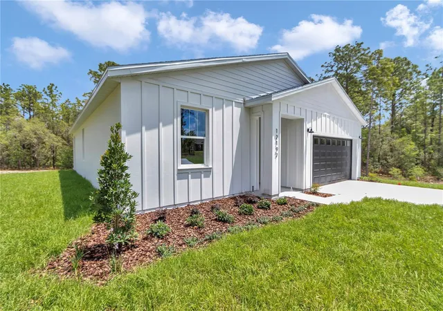 Photo 4 of Single family home for sale at 12197 SW 76 Lane, Dunnellon, FL 34432 | MLS# O6452039 | Listing updated on 2026-10-29