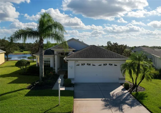 Photo 3 of Single family home for sale at 12116 Broadgreen Pl, Trinity, FL 34655 | MLS# W7890560 | Listing updated on 2026-10-29