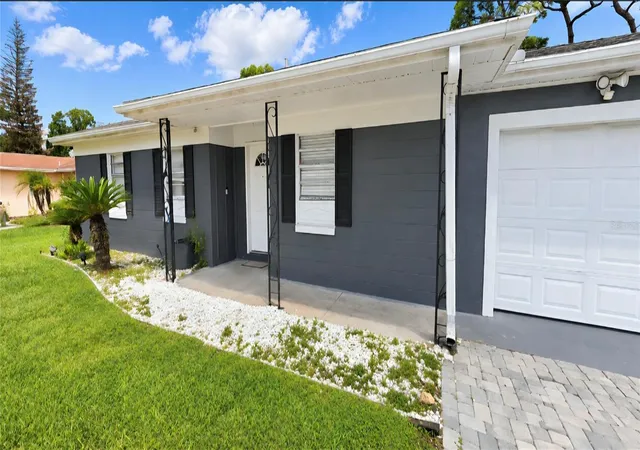 Photo 1 of Single family home for sale at 8007 Meadowglen Dr, Orlando, FL 32810 | MLS# O6452048 | Listing updated on 2026-10-23
