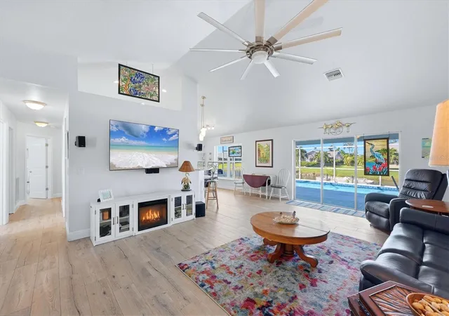 Photo 3 of Single family home for sale at 72 Mark Twain Ln, Rotonda West, FL 33947 | MLS# D6149317 | Listing updated on 2026-10-27
