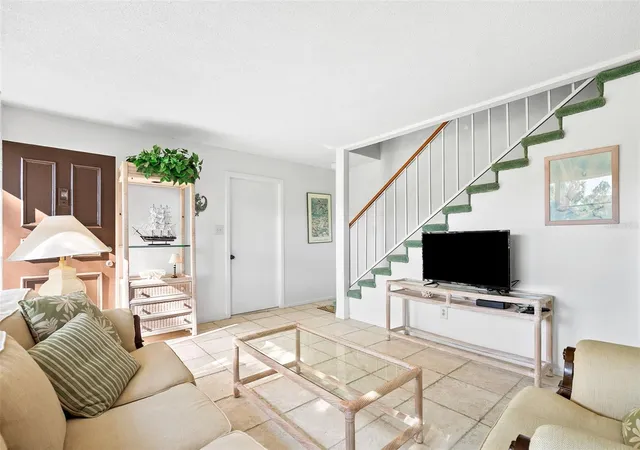 Photo 1 of Multi family home for sale at 597 Sutton Pl, Longboat Key, FL 34228 | MLS# A4710546 | Listing updated on 2026-10-28
