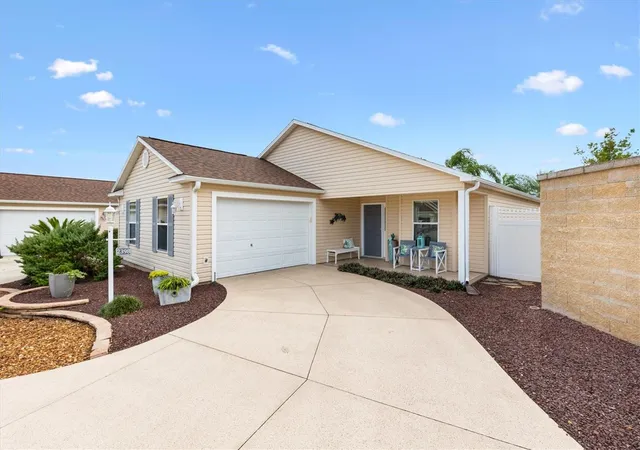 Single family home for sale at 2398 Flatwood St, THE VILLAGES, FL 32162 | MLS# G5119393