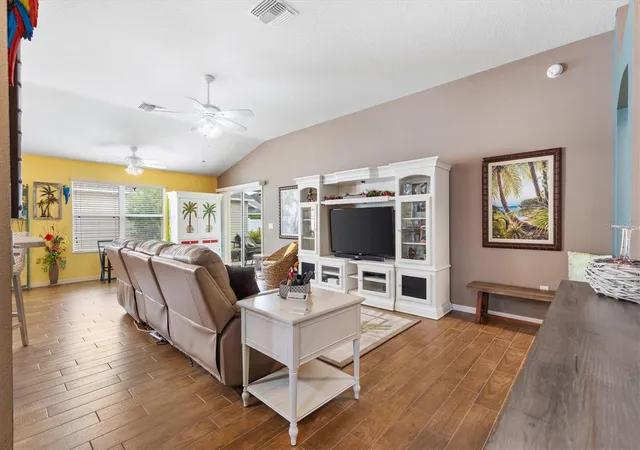 Photo 3 of House for sale at 2398 Flatwood St, The Villages, FL 32162 | MLS# G5119393 | Listing updated on 2026-10-30