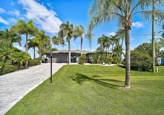 Photo 3 of Single family home for sale at 8877 Calumet Blvd, Port Charlotte, FL 33981 | MLS# O6452062 | Listing updated on 2026-10-23