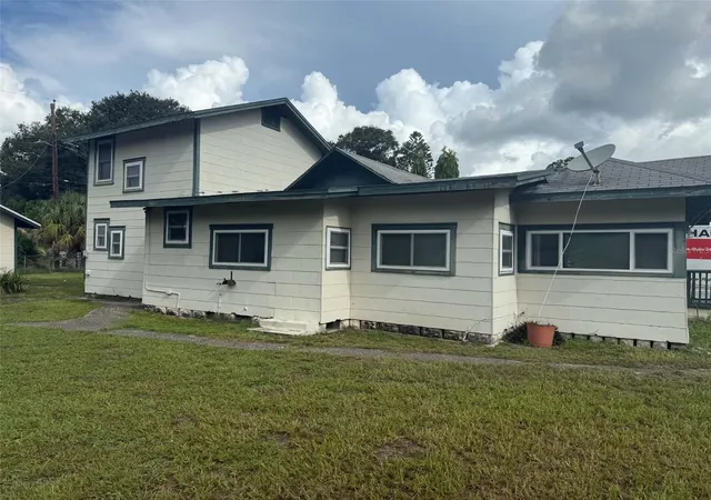 Photo 3 of Single family home for sale at 2313 Quincy St S, Saint Petersburg, FL 33711 | MLS# TB8560736 | Listing updated on 2026-10-29