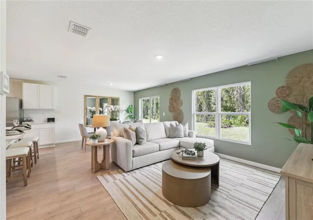 Photo 3 of Single family home for sale at 22 Amberwood Ln, Ormond Beach, FL 32174 | MLS# O6452079 | Listing updated on 2026-10-23