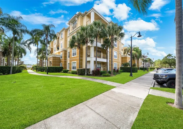 Condo for sale at 5036 Shoreway Loop #10205, ORLANDO, FL 32819 | MLS# O6452083