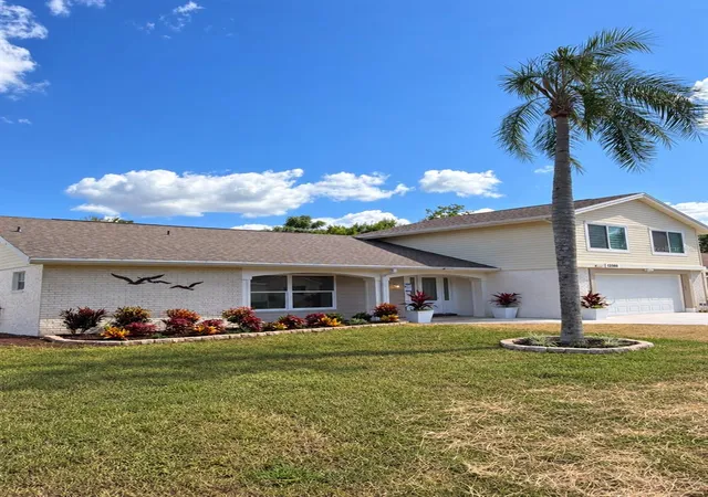 Photo 2 of Single family home for sale at 12300 Quail Run Row, Hudson, FL 34667 | MLS# W7890566 | Listing updated on 2026-10-23