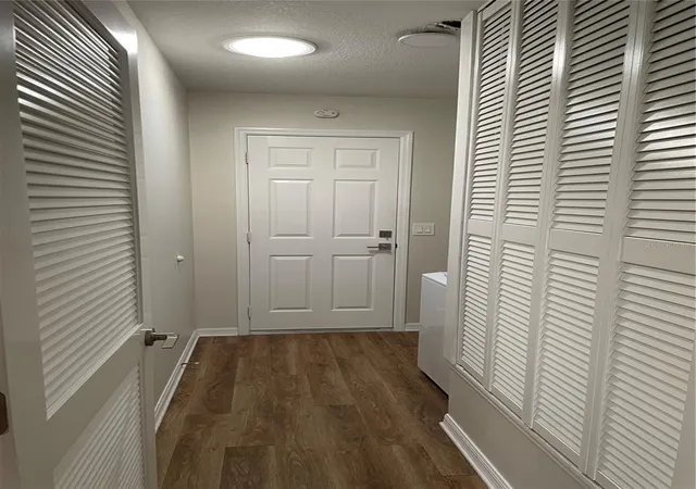 Photo 2 of Single family home for sale at 1657 Latta Ct, The Villages, FL 32162 | MLS# OM734536 | Listing updated on 2026-10-29