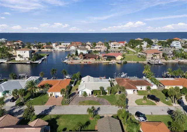 Photo 1 of Single family home for sale at 5451 Windward Way, New Port Richey, FL 34652 | MLS# W7890567 | Listing updated on 2026-10-23