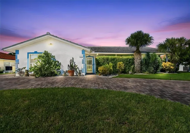Photo 2 of Single family home for sale at 5451 Windward Way, New Port Richey, FL 34652 | MLS# W7890567 | Listing updated on 2026-10-23