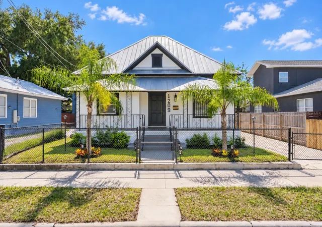 Single family home for sale at 1209 E 18th Avenue, TAMPA, FL 33605 | MLS# TB8560760