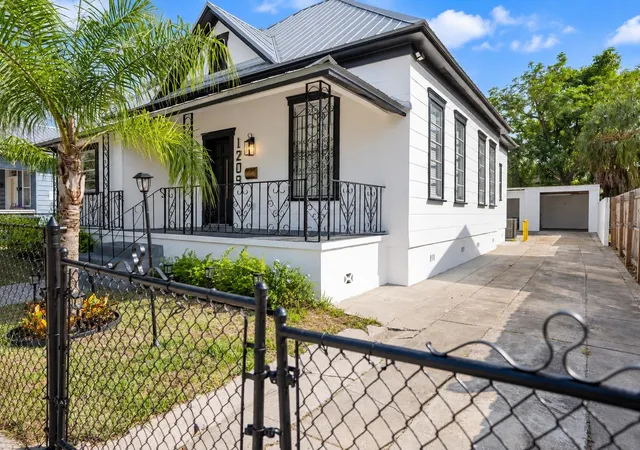 Photo 1 of Single family home for sale at 1209 E 18th Avenue, Tampa, FL 33605 | MLS# TB8560760 | Listing updated on 2026-10-23