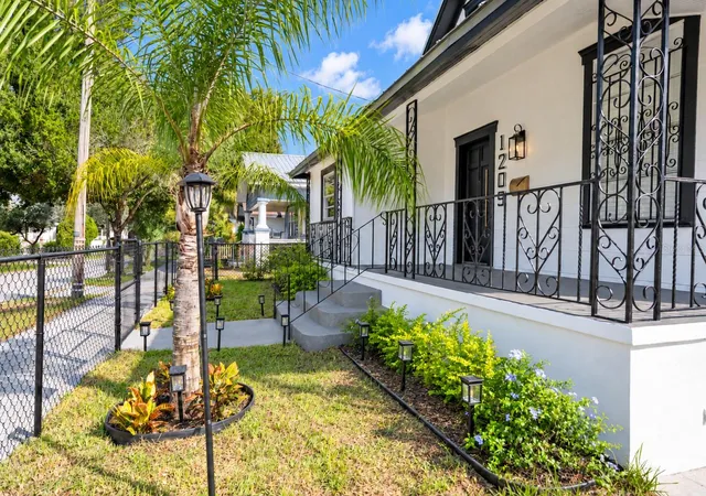Photo 2 of Single family home for sale at 1209 E 18th Avenue, Tampa, FL 33605 | MLS# TB8560760 | Listing updated on 2026-10-23