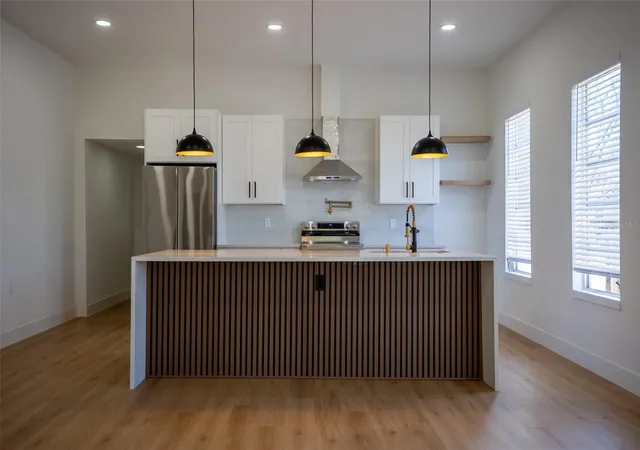 Photo 4 of Single family home for sale at 1209 E 18th Avenue, Tampa, FL 33605 | MLS# TB8560760 | Listing updated on 2026-10-23