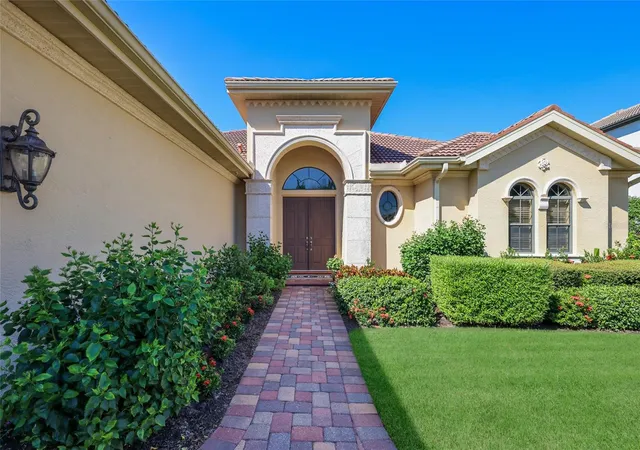 Photo 2 of Single family home for sale at 6918 Brier Crk Ct, Lakewood Ranch, FL 34202 | MLS# A4710563 | Listing updated on 2026-10-27