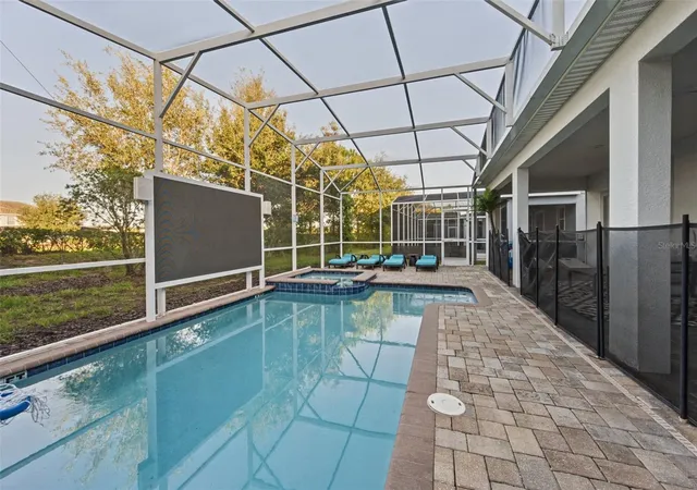 Photo 3 of Single family home for sale at 1540 Maidstone Ct, Davenport, FL 33896 | MLS# O6452097 | Listing updated on 2026-10-26