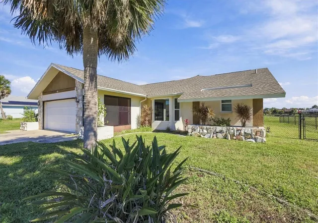 Photo 2 of Single family home for sale at 42 Pinehurst Ct, Rotonda West, FL 33947 | MLS# D6149324 | Listing updated on 2026-10-27