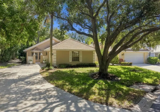 Photo 1 of House for sale at 572 Clubside Cir #34, Venice, FL 34293 | MLS# N6146314 | Listing updated on 2026-10-31