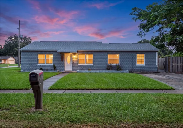 Photo 1 of Single family home for sale at 7205 Matchett Rd, Belle Isle, FL 32809 | MLS# O6452103 | Listing updated on 2026-10-27