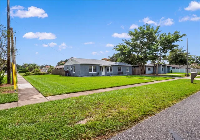 Photo 4 of Single family home for sale at 7205 Matchett Rd, Belle Isle, FL 32809 | MLS# O6452103 | Listing updated on 2026-10-27