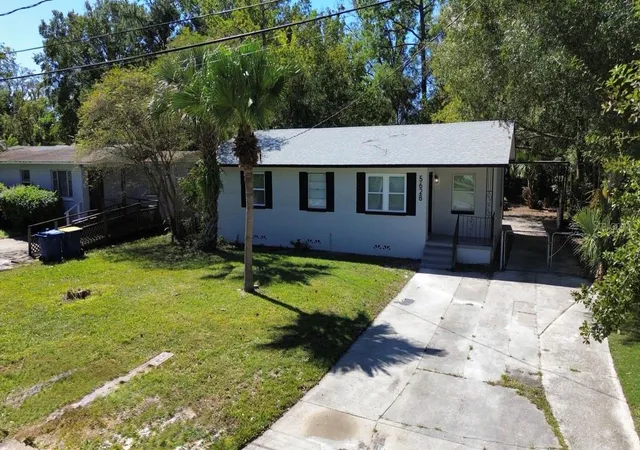 Photo 4 of Single family home for sale at 5628 Belafonte Dr, Jacksonville, FL 32209 | MLS# FC322316 | Listing updated on 2026-10-23