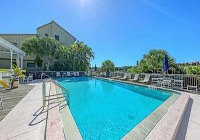 Photo 3 of Condo for sale at 5326 Lake Arrowhead Trl #7, Sarasota, FL 34231 | MLS# A4710578 | Listing updated on 2026-10-23