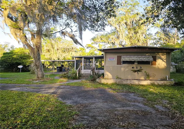 Photo 2 of Manufactured home for sale at 613 Carpenter Rd, Orlando, FL 32833 | MLS# O6452120 | Listing updated on 2026-10-25