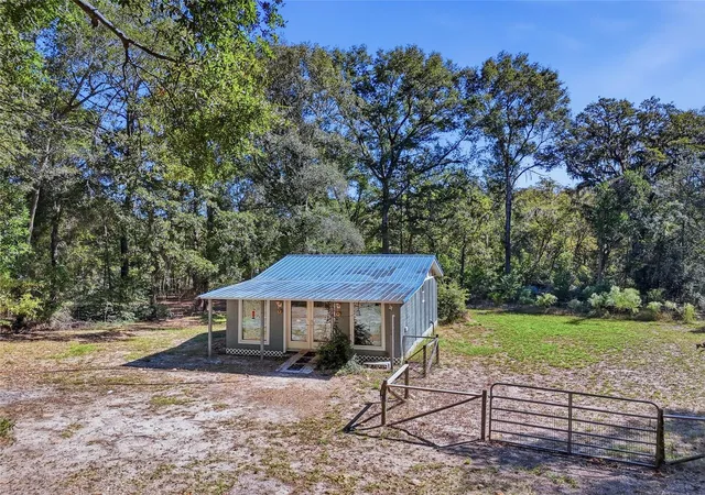 Photo 1 of Single family home for sale at 3228 Sw Wilson Springs Rd, Fort White, FL 32038 | MLS# GC544389 | Listing updated on 2026-10-23