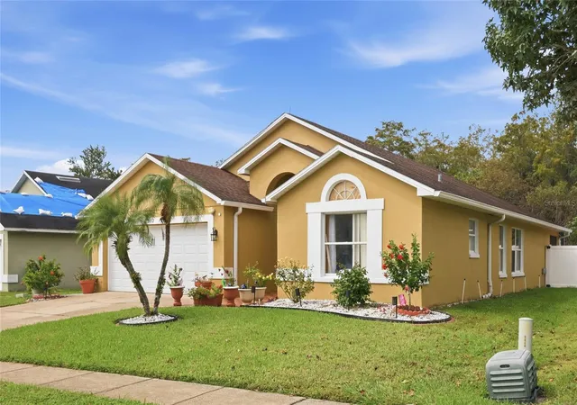 Photo 3 of Single family home for sale at 2452 Winchester Blvd, Kissimmee, FL 34743 | MLS# O6452127 | Listing updated on 2026-10-23