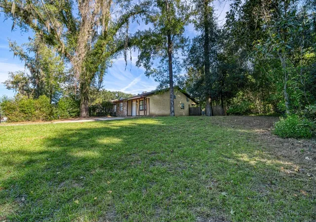 Photo 2 of Townhouse for sale at 3811 Stewart Way, TALLAHASSEE, FL 32303 | MLS# N6146315 | Listing updated on 2026-10-23