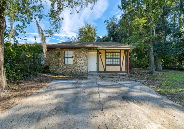 Photo 2 of Townhouse for sale at 3811 Stewart Way, Tallahassee, FL 32303 | MLS# N6146315 | Listing updated on 2026-10-23