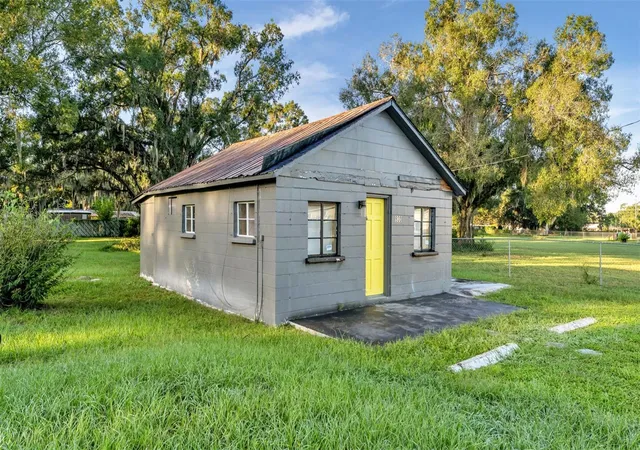 Photo 3 of Single family home for sale at 936 Wilder Rd, Lakeland, FL 33809 | MLS# TB8560820 | Listing updated on 2026-10-23