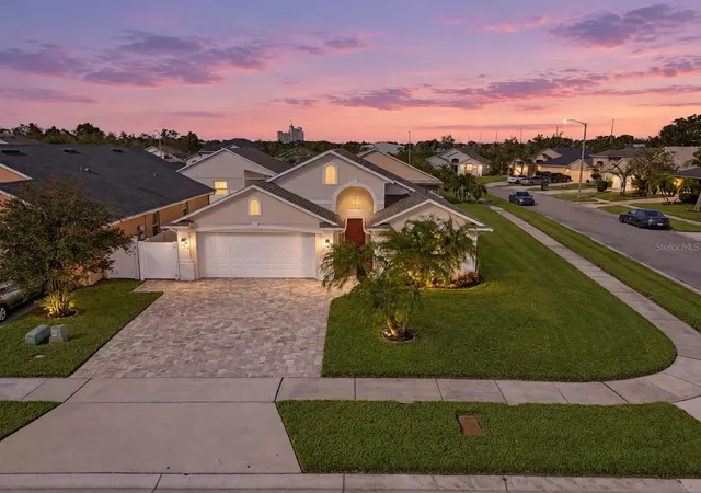 Photo 2 of Single family home for sale at 3109 Heritage Park Way, Orlando, FL 32837 | MLS# O6452145 | Listing updated on 2026-10-23