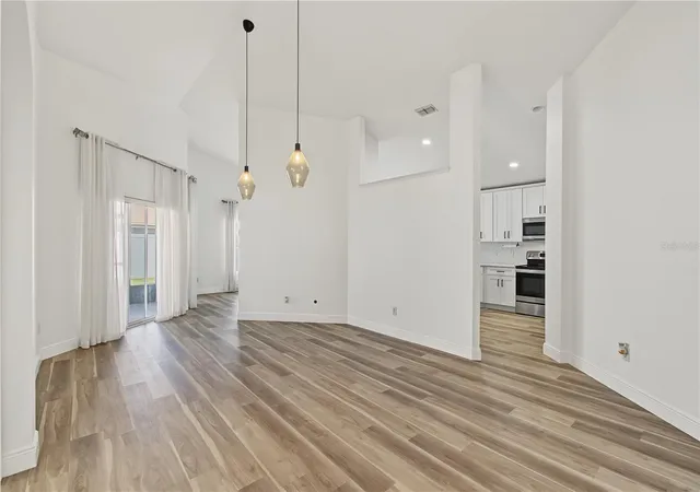 Photo 4 of Single family home for sale at 3109 Heritage Park Way, Orlando, FL 32837 | MLS# O6452145 | Listing updated on 2026-10-23