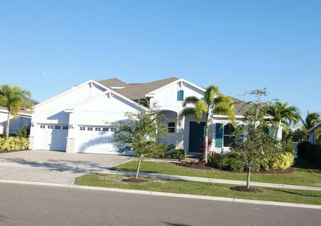 Single family home for sale at 958 Signet Dr, Apollo Beach, FL 33572 | MLS# W7890574 | Listing updated on 2026-10-25