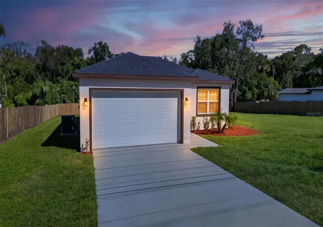 Photo 3 of Single family home for sale at 301 Magnolia St, Altamonte Springs, FL 32701 | MLS# O6452152 | Listing updated on 2026-10-23