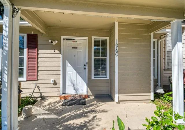 Photo 2 of Townhouse for sale at 1960 Carp Ln, TALLAHASSEE, FL 32303 | MLS# N6146316 | Listing updated on 2026-10-23
