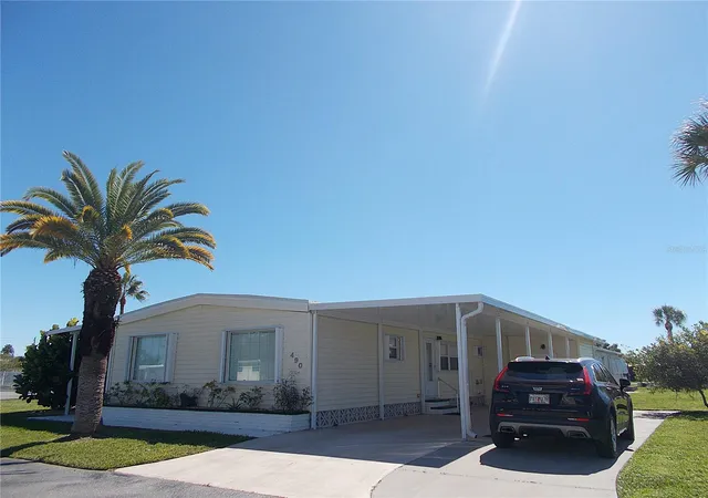 Photo 2 of Manufactured home for sale at 490 Ashwood Dr, Venice, FL 34285 | MLS# N6146317 | Listing updated on 2026-10-26