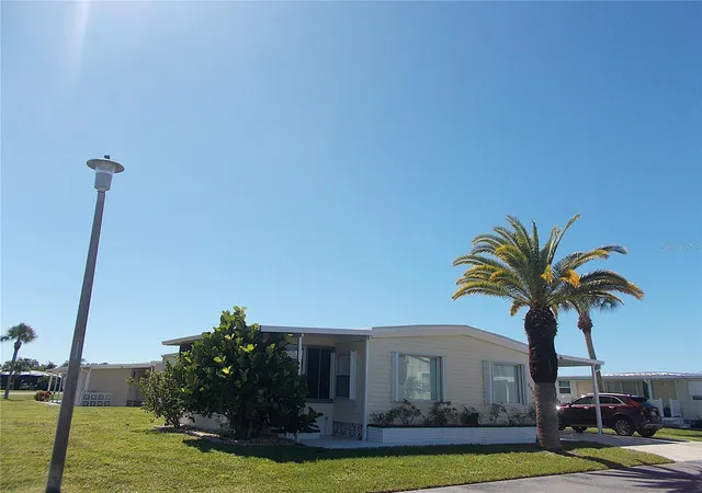 Photo 3 of Manufactured home for sale at 490 Ashwood Dr, Venice, FL 34285 | MLS# N6146317 | Listing updated on 2026-10-26