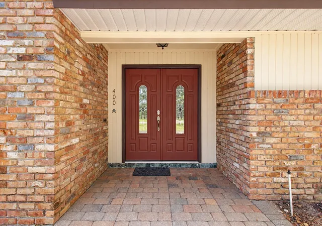 Photo 3 of Single family home for sale at 400 Blue Lake Dr, Longwood, FL 32779 | MLS# O6452167 | Listing updated on 2026-10-30