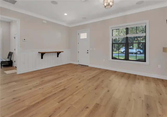 Photo 3 of Single family home for sale at 743 W Florence Ave, Deland, FL 32720 | MLS# V4951961 | Listing updated on 2026-10-29